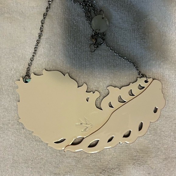 Erstwilder Peacock Feather Necklace - Picture 3 of 3